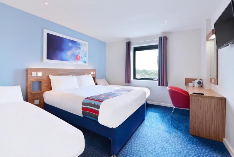 Travelodge Aberdeen Airport Exterior photo